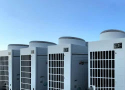 viktor-lotarev-PqnP6UfzJ2E-unsplash